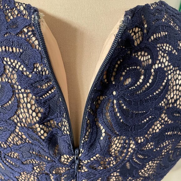 Eliza J Navy Blue Lace with Nude Underlay Ruched Side Sleeveless Dress, Size 6 - Picture 4 of 7